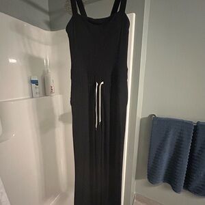 Size small Vuori jumpsuit, worn once. Poly blend, padded inserts.
